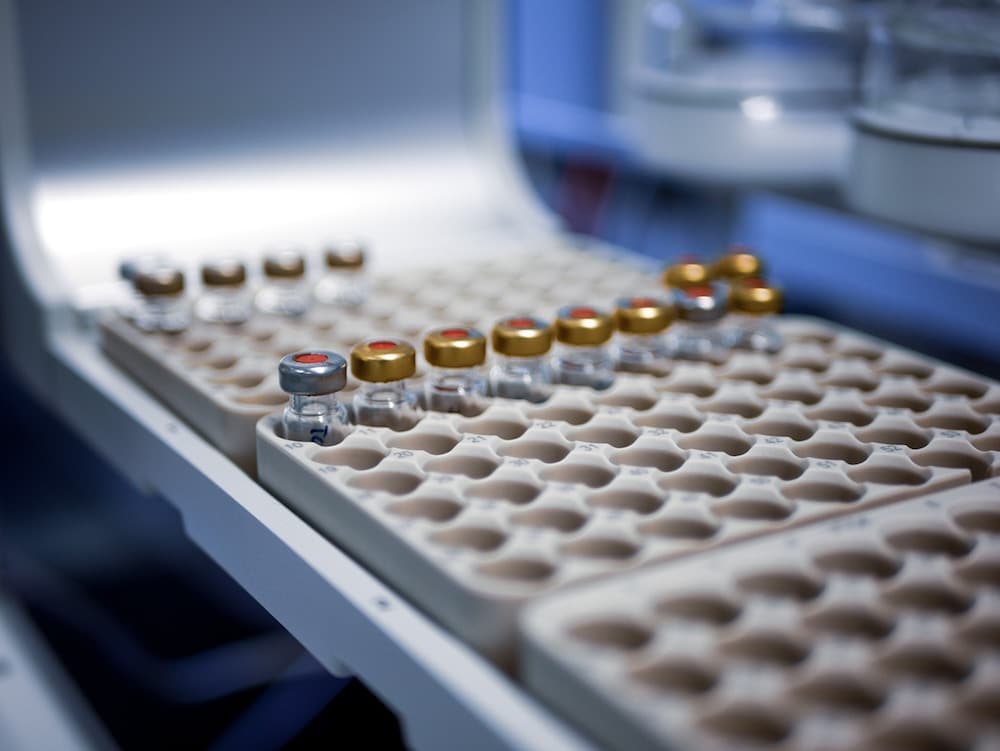 Esperti di chimica analitica e strumentale